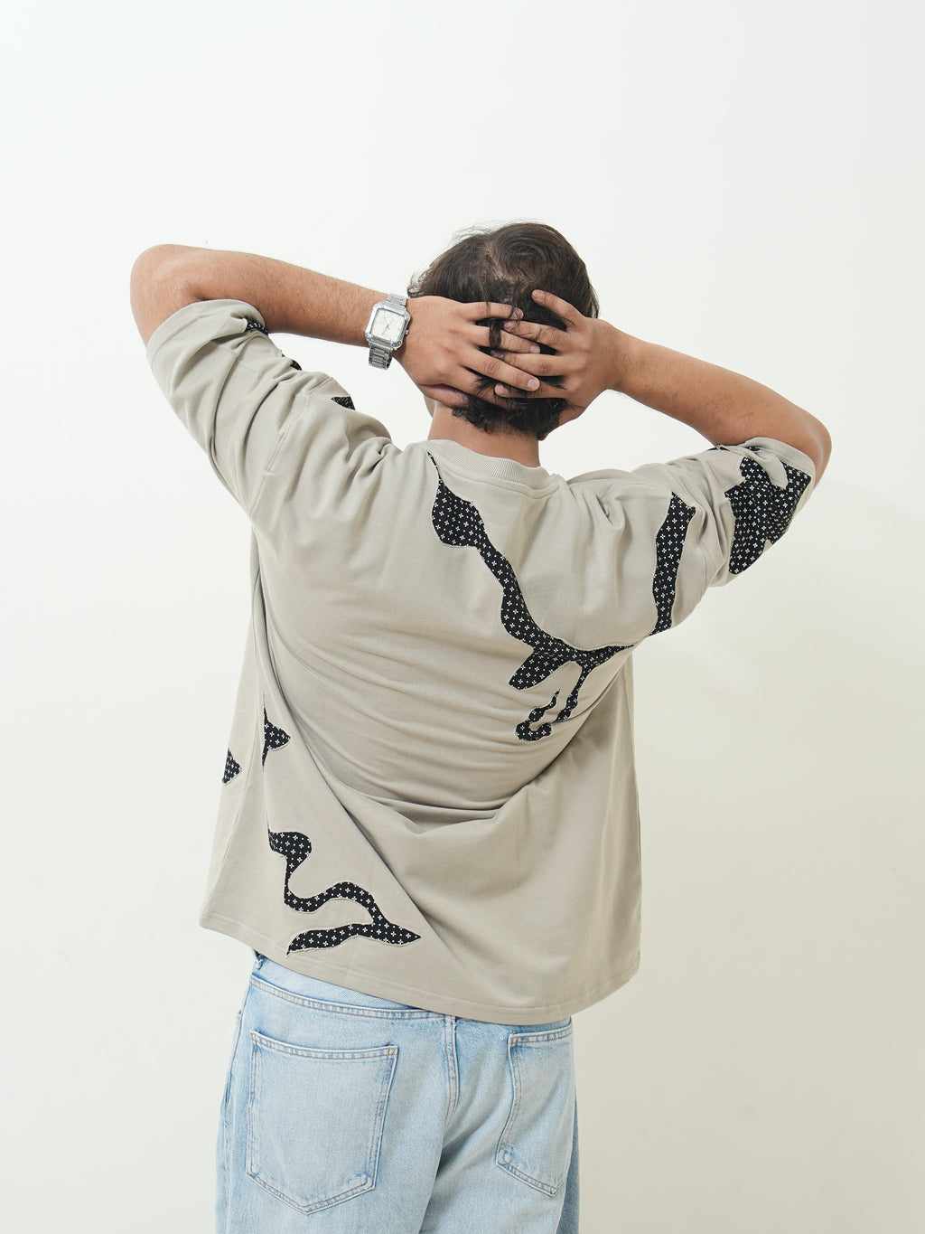 Antim Abstract Pattern Oversized Tee